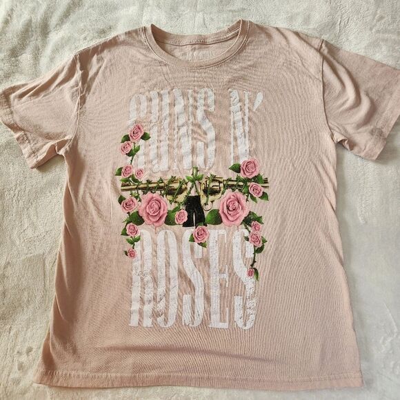 Guns N' Roses Light Pink Tshirt With Graphics Size Large - Picture 1 of 5